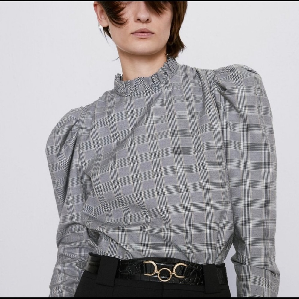 Ruffle puff plaid blouse